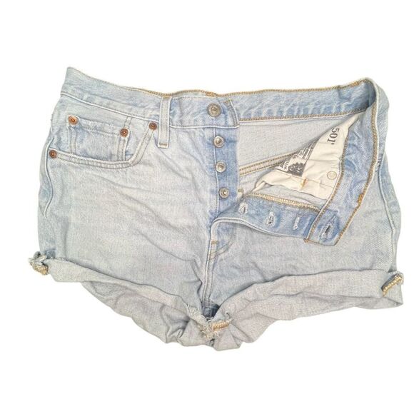 Levi’s Light Wash 501 High Rise Denim Cut Off Shorts - Picture 2 of 7
